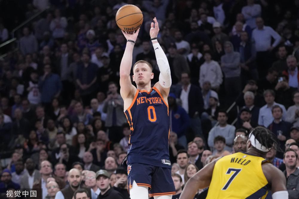 竞技场上屡 竞技场上屡